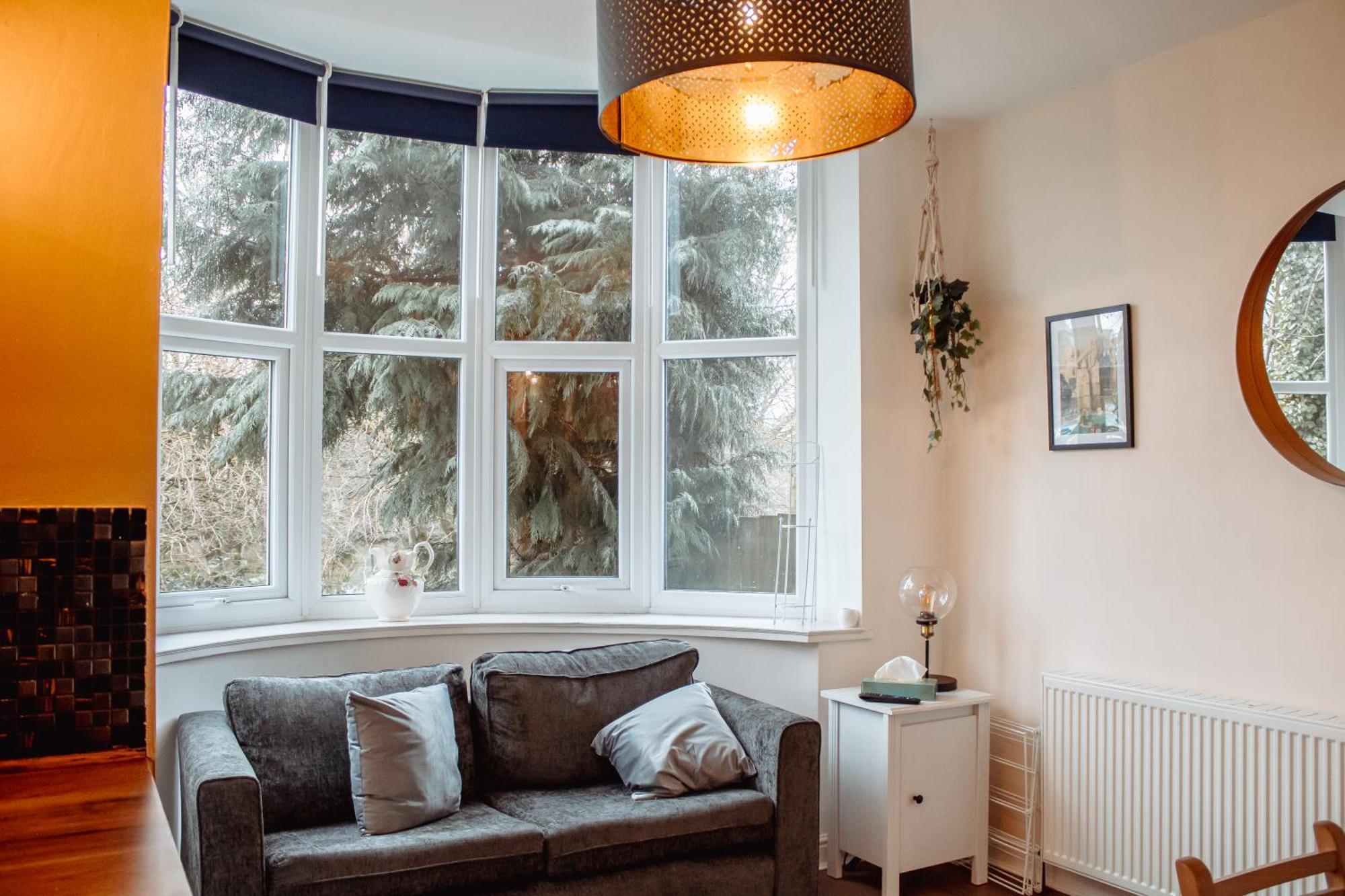 Appartement Spacious Flat With Free Parking à Harrogate Extérieur photo