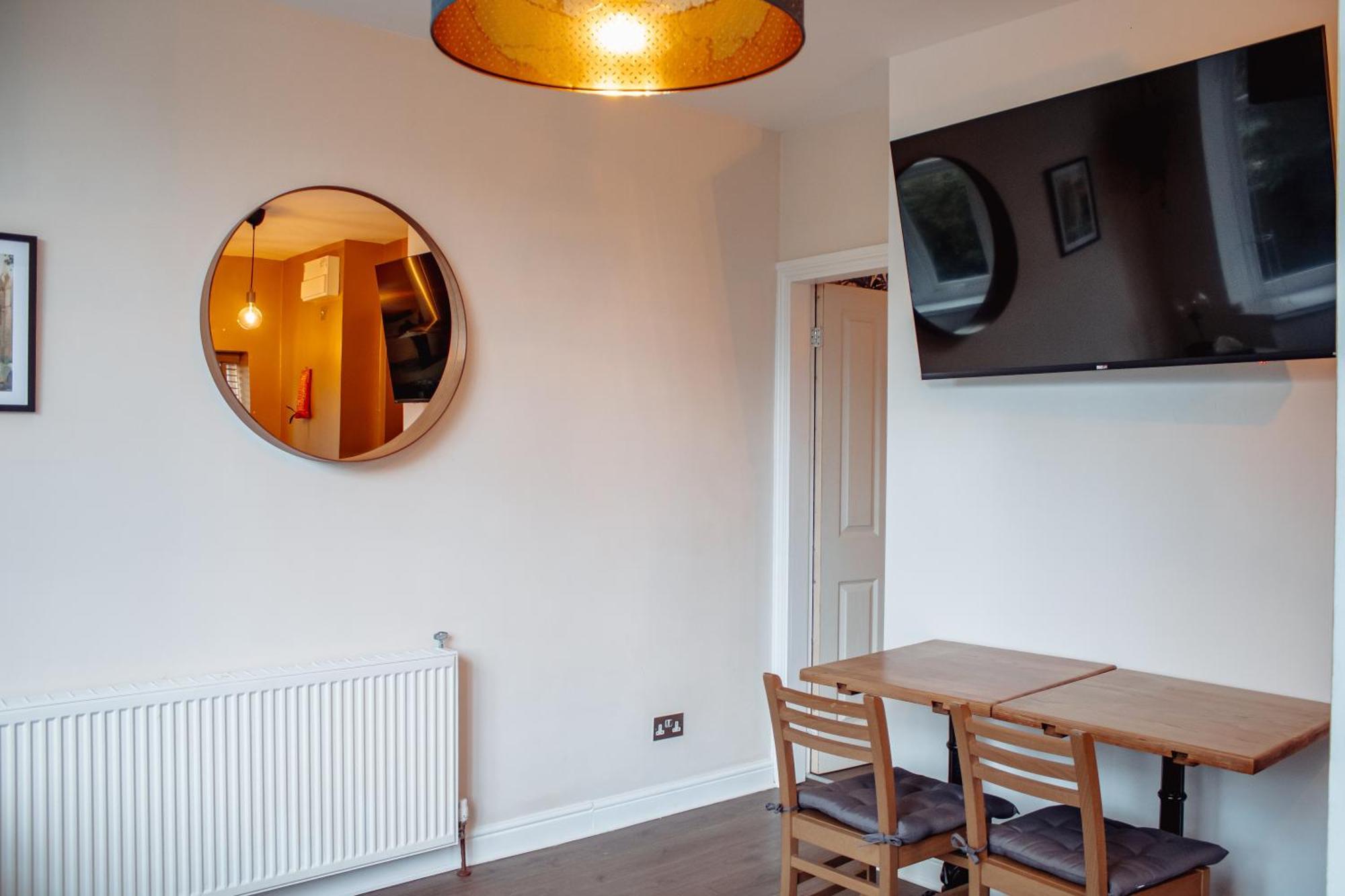 Appartement Spacious Flat With Free Parking à Harrogate Extérieur photo
